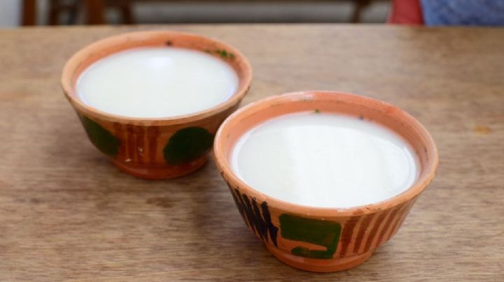 Consiente a tu familia con un sabroso atole de leche oaxaqueño para calentarse en el frío invernal