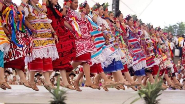 La Flor de Piña: Un bello baile de tradición que podrás disfrutar en la Guelaguetza 2024 en OAXACA