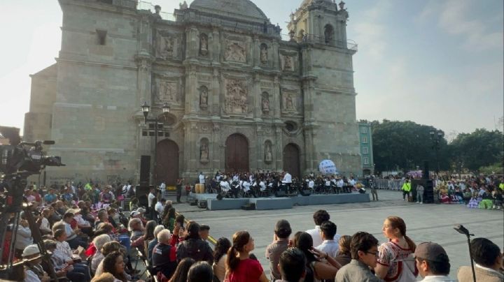 Celebra el 493 aniversario de Oaxaca cantando las mañanitas a la ciudad este vieres 28 de abril