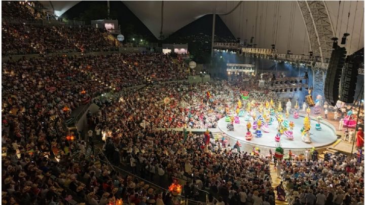 Cierre mágico y espectacular del Primer Lunes del Cerro en la Guelaguetza 2025 ante más de 11 mil almas